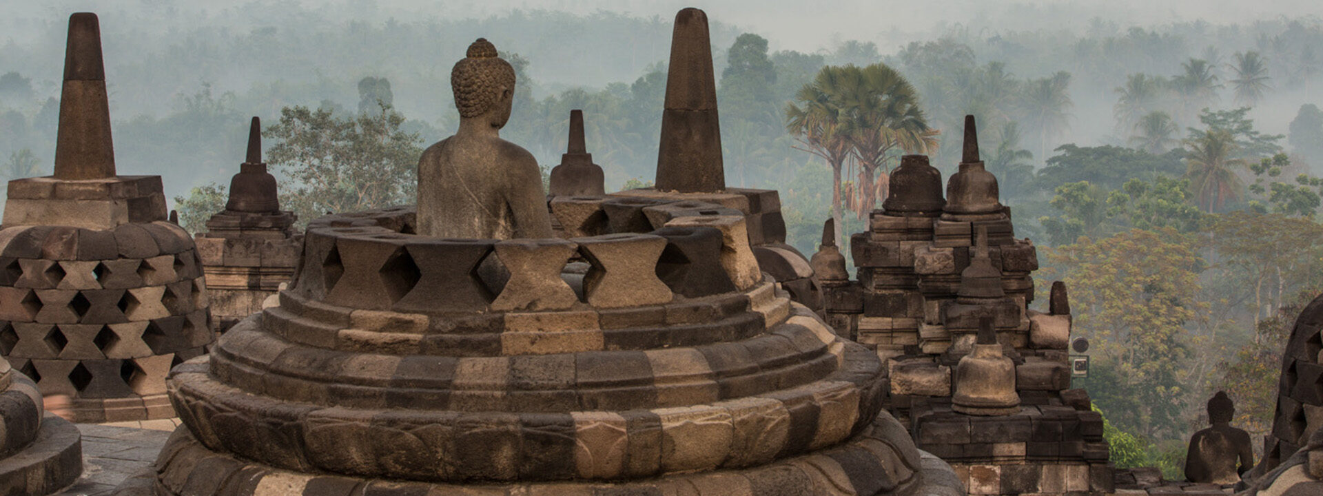 Sliderbild: Buddhas vom Borobudur