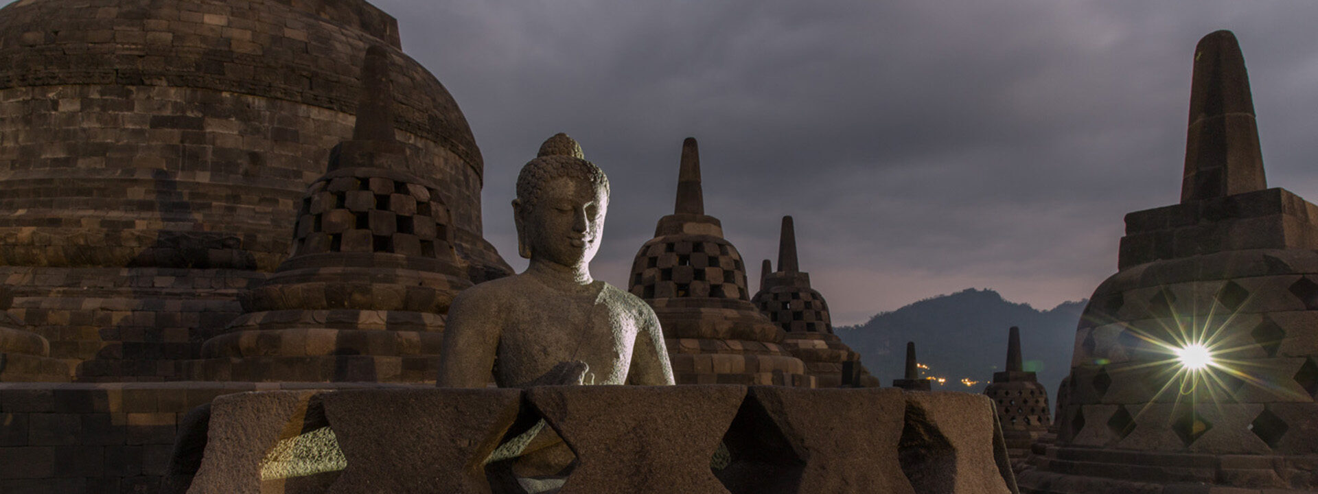 Sliderbild: ... des Borobudur