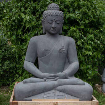 G150-2279 Sitzender Buddha Lavastein, 150cm, 900kg