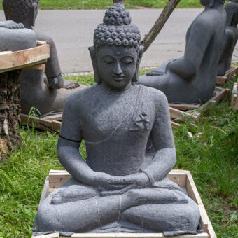 G70-2252 Sitzender Buddha, Lavastein, 70cm, 70kg