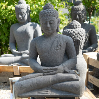 H50-2211 Sitzender Buddha, Lavastein, 50cm, 30kg